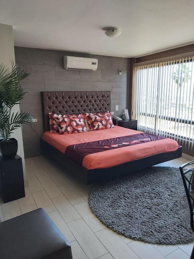Casa Cacho Hotel Тихуана Екстериор снимка